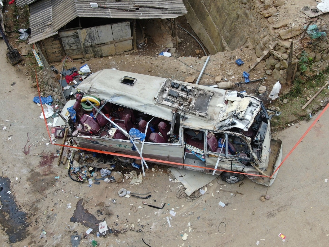 Vu lat xe tu thien: Du lieu camera hanh trinh van duoc luu tru day du hinh anh