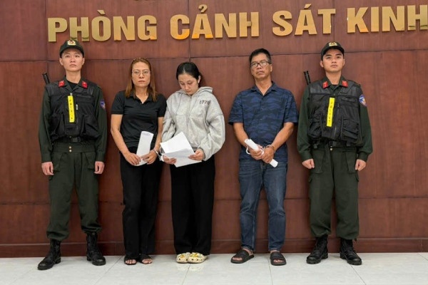 Triet pha duong day buon lau thuc pham chuc nang hon 40 ty dong hinh anh