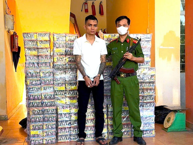 Van chuyen,  Hon 300 kg phao anh 1