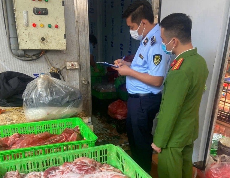 Phat hien,  2 co so,  giet mo lon anh 1