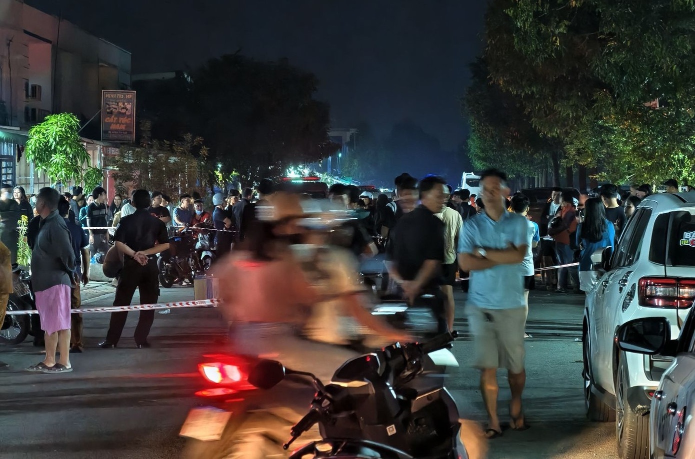 Nguoi phu nu tu vong truoc phong tro nghi bi ban trai sat hai hinh anh