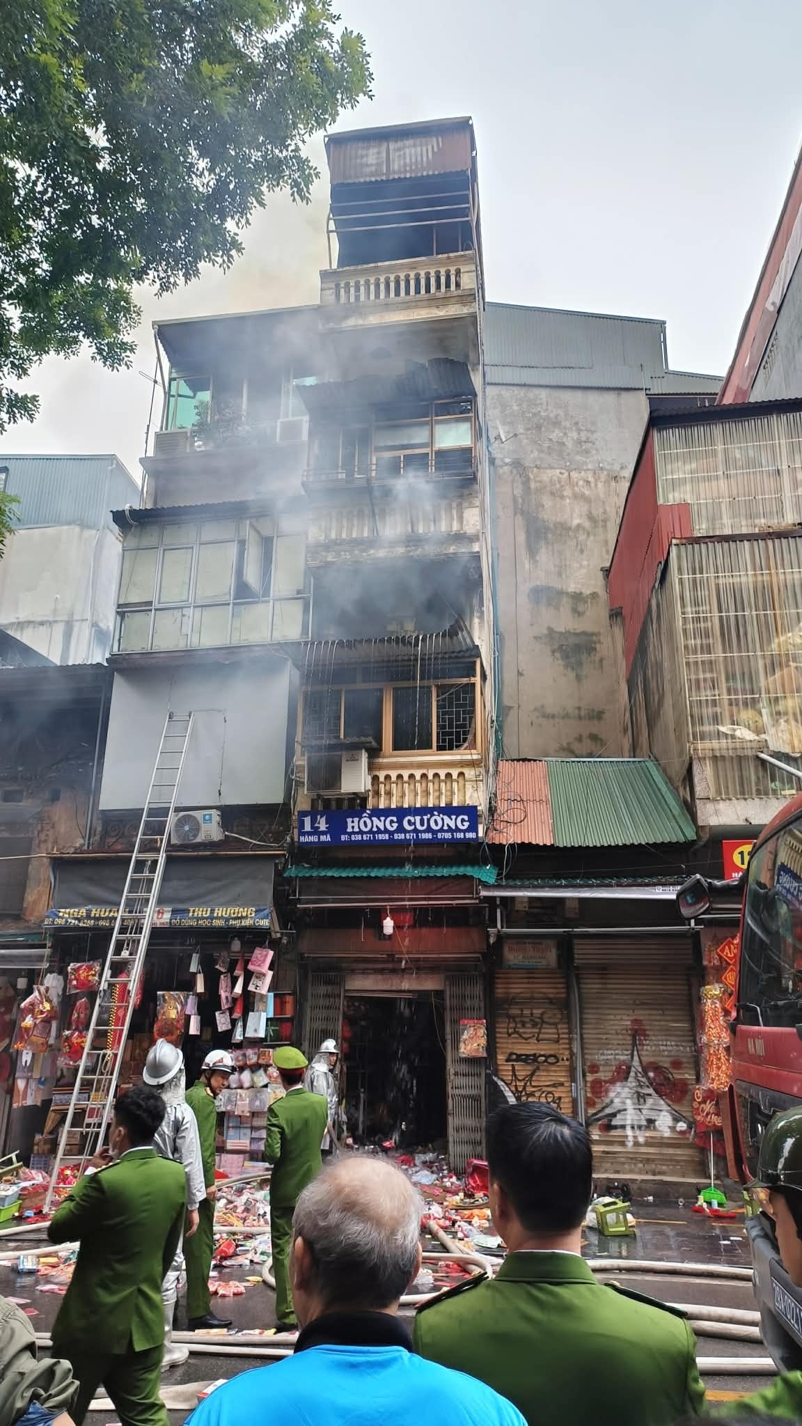 Chay pho co Hang Ma anh 4