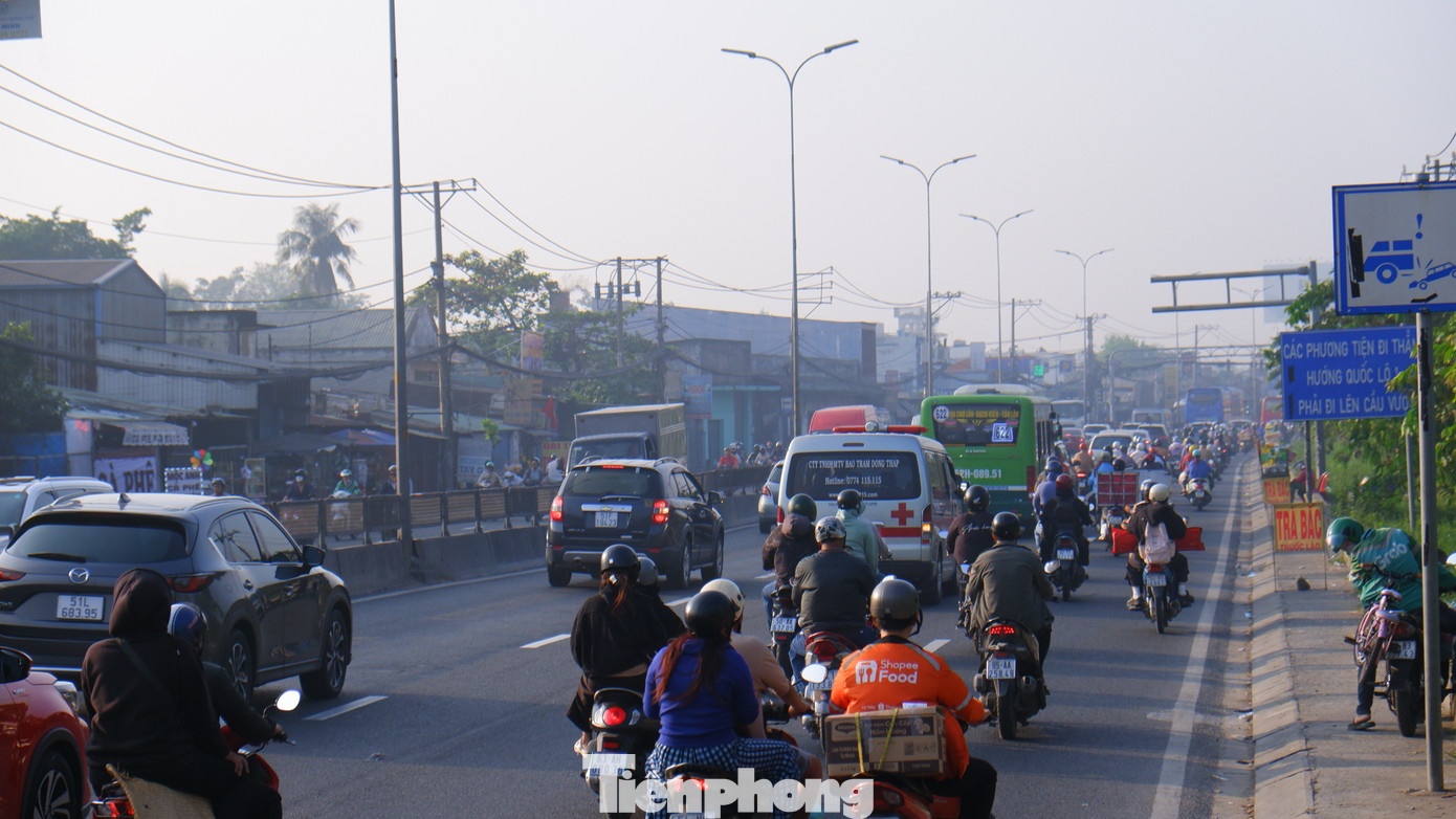 Nguoi TP.HCM ve que anh 19