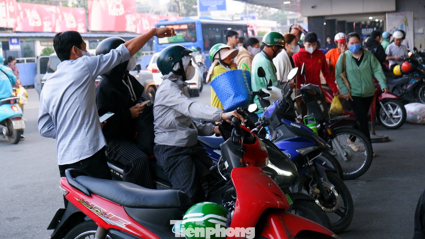 Nguoi TP.HCM ve que anh 9