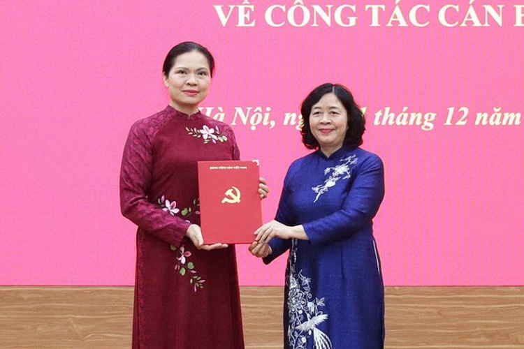 Ba Ha Thi Nga lam Pho bi thu Thuong truc Dang uy MTTQ, cac doan the TW hinh anh