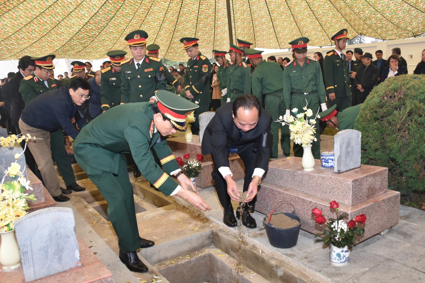 Hai cot liet si anh 3