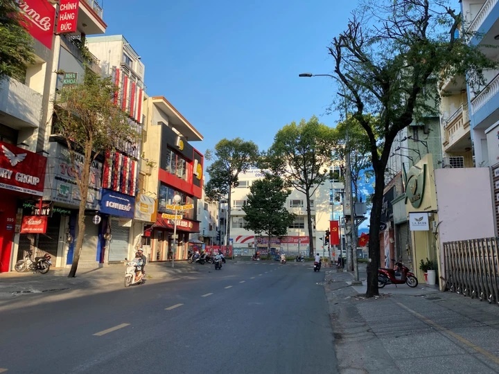 Canh khac la o TP.HCM ngay dau nam moi 2026 hinh anh