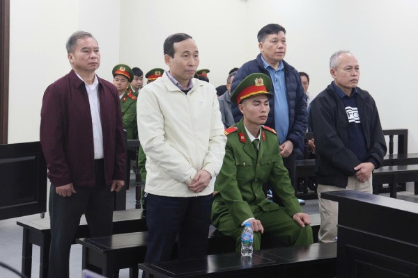 Cuu Giam doc Ban QLDA Dak Lak va cap duoi cung bi de nghi 9-10 nam tu hinh anh