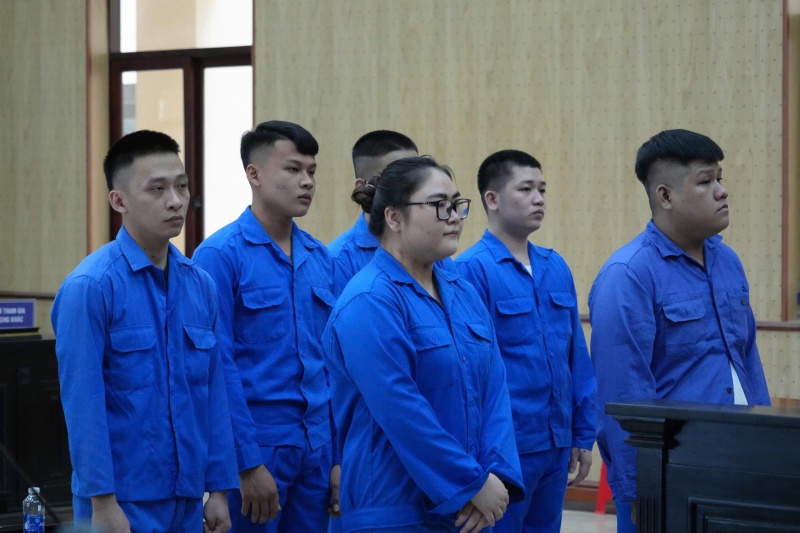 Ru dong bon mang sung ban nguoi chi vi mau thuan tren mang xa hoi hinh anh