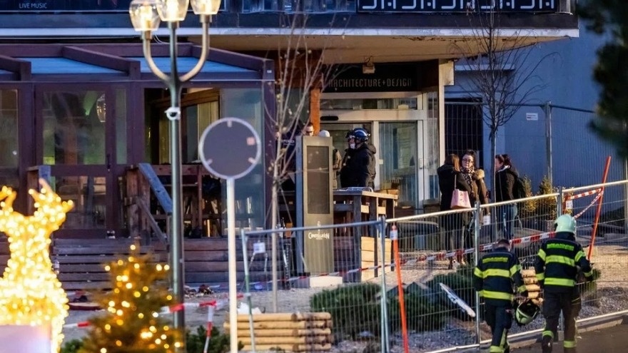 No lon o quan bar Thuy Si ngay dau nam moi, nhieu nguoi thiet mang hinh anh