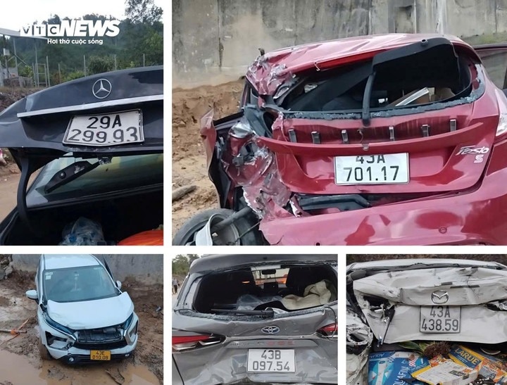 11 oto tong lien hoan tren cao toc La Son - Hoa Lien hinh anh