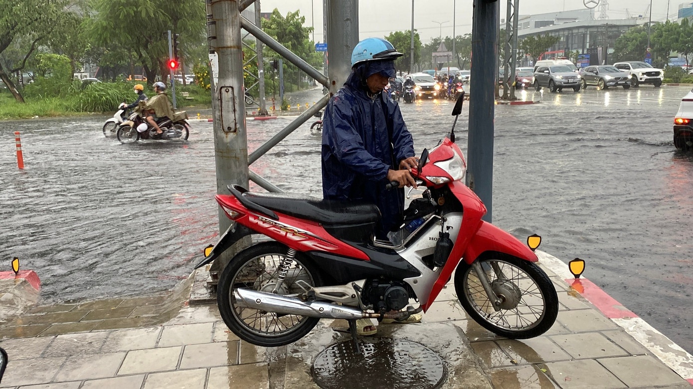 Mua trai mua TP.HCM anh 10