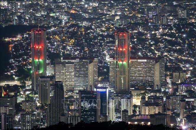 Thuy Si phong toa tai san cua ong Maduro hinh anh