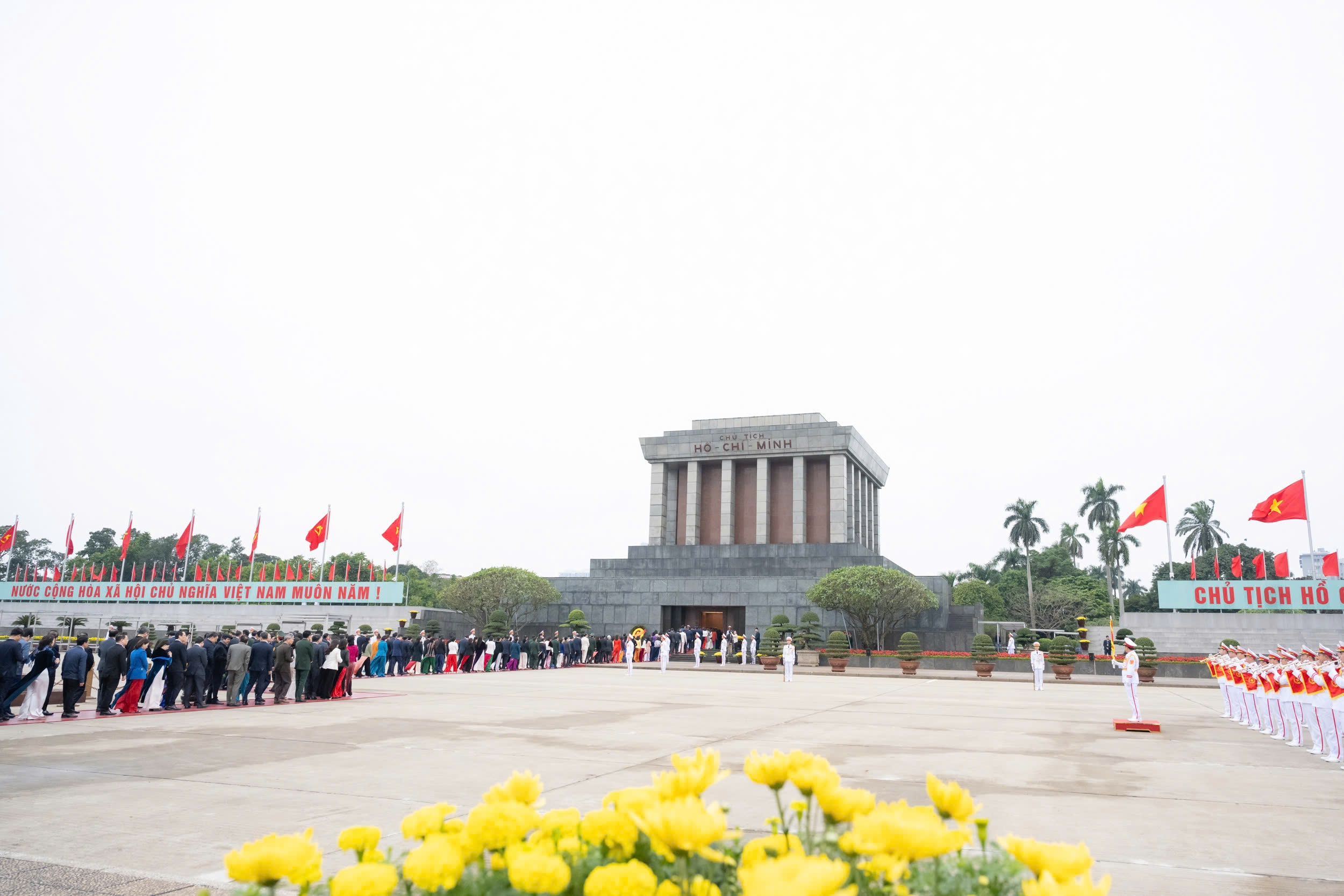 Chu tich Ho Chi Minh anh 9