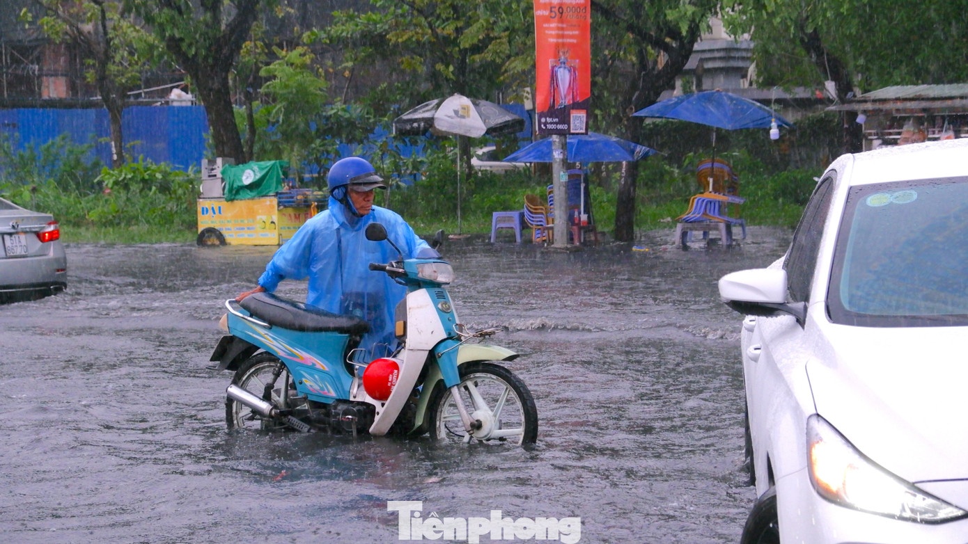 Mua trai mua TP.HCM anh 9