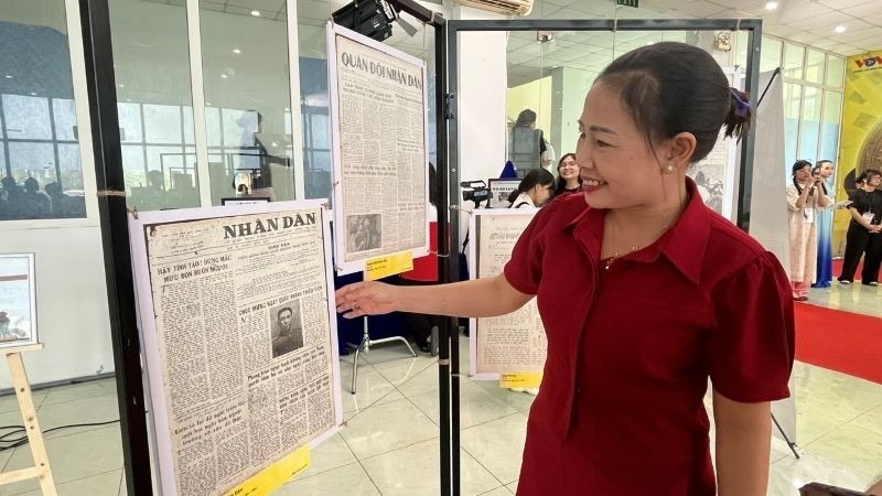 Trien lam bao chi 34 tinh, thanh sau hop nhat hinh anh