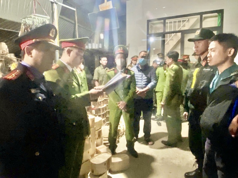 Bat tam giam nguoi,  Chiem giu 500 trieu anh 1