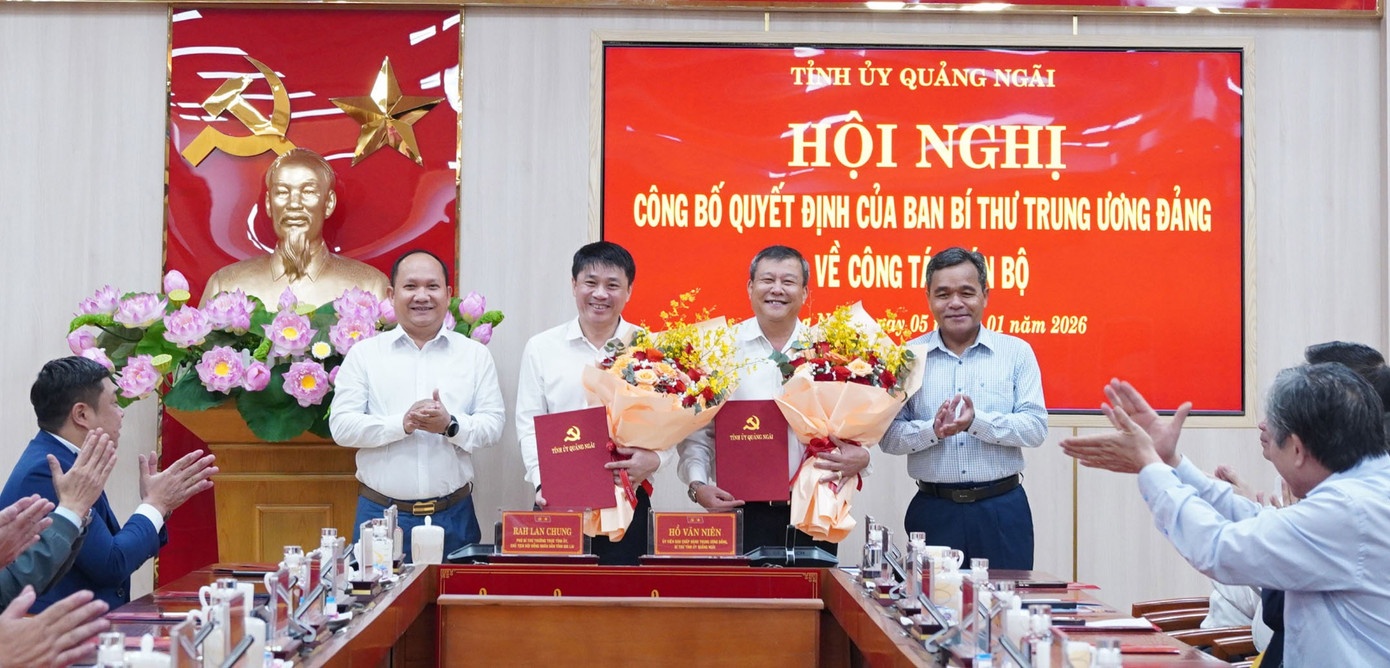 Ban Bi thu Trung uong anh 1