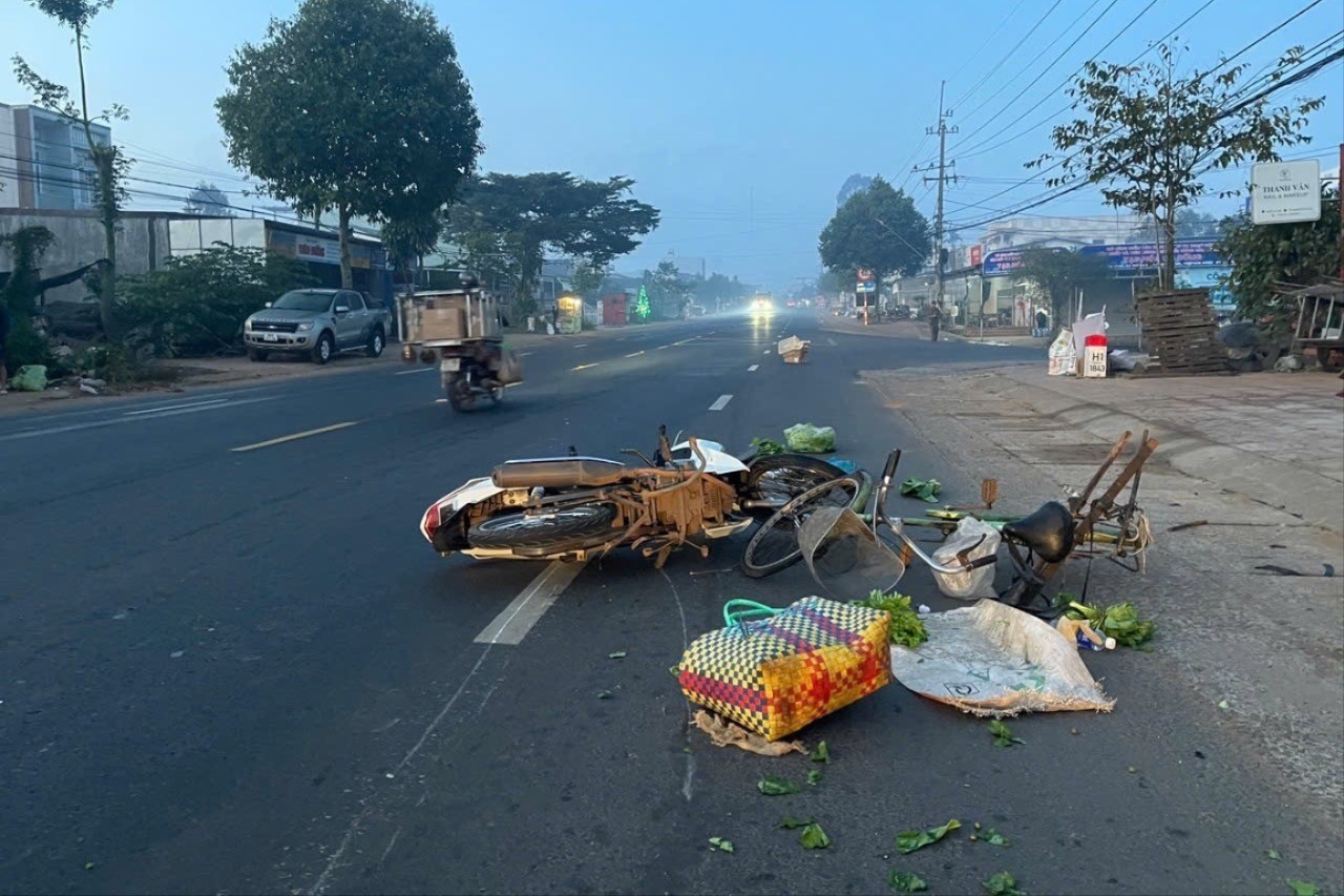 Phu nu ban rau anh 1