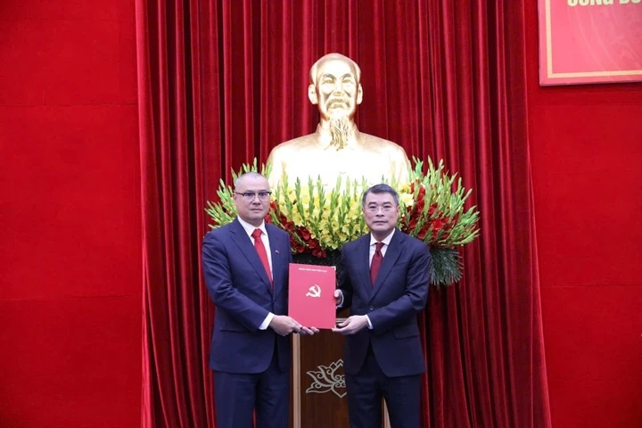 Ong Pham Dai Duong giu chuc Bi thu Tinh uy Phu Tho hinh anh