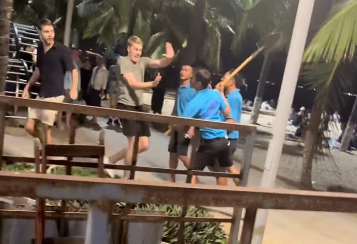 Bar Bluesea Beach Nha Trang anh 1