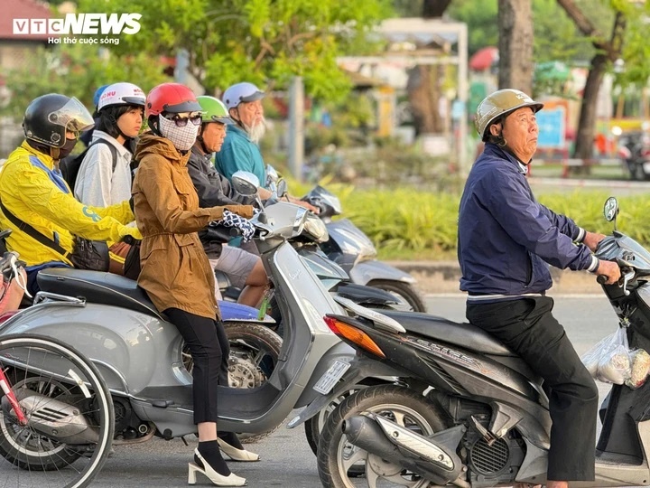 TP.HCM lanh 17 do anh 2