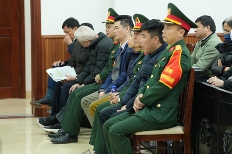 Tap doan Phuc Son,  Nguyen Van Hau anh 2