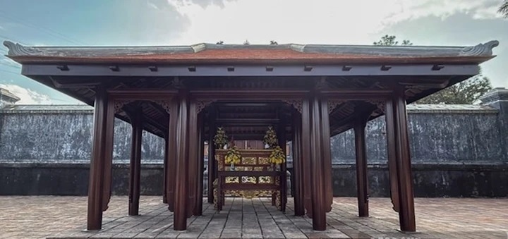 Lang Thai hau Tu Du anh 1