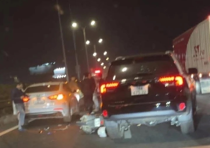 Thanh nien uong ruou, lai xe may gay tai nan tren cao toc hinh anh