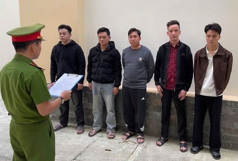 Nhom tin dung den,  Cho vay,  Lai suat cao,  Cong ty RS68,  Doanh nghiep RS68 anh 1