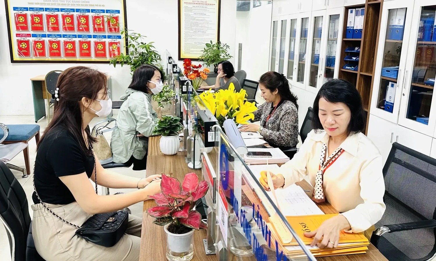 Hoan thanh xep ngach cong chuc theo vi tri viec lam truoc 1/7/2027 hinh anh