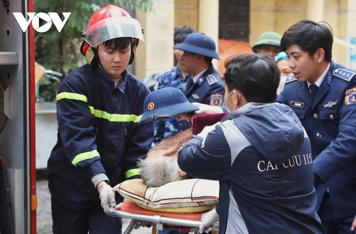 Chu nha trong vu chay o duong Le Loi, Ha Noi tu vong hinh anh