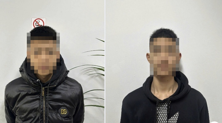 Bat nhom thanh nien,  binh xit hoi cay anh 1