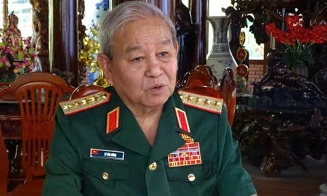 Dai tuong, Anh hung LLVT nhan dan Le Van Dung tu tran hinh anh