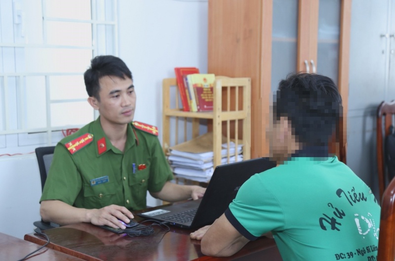 Bat tam giam doi tuong dam o voi chau vo hinh anh