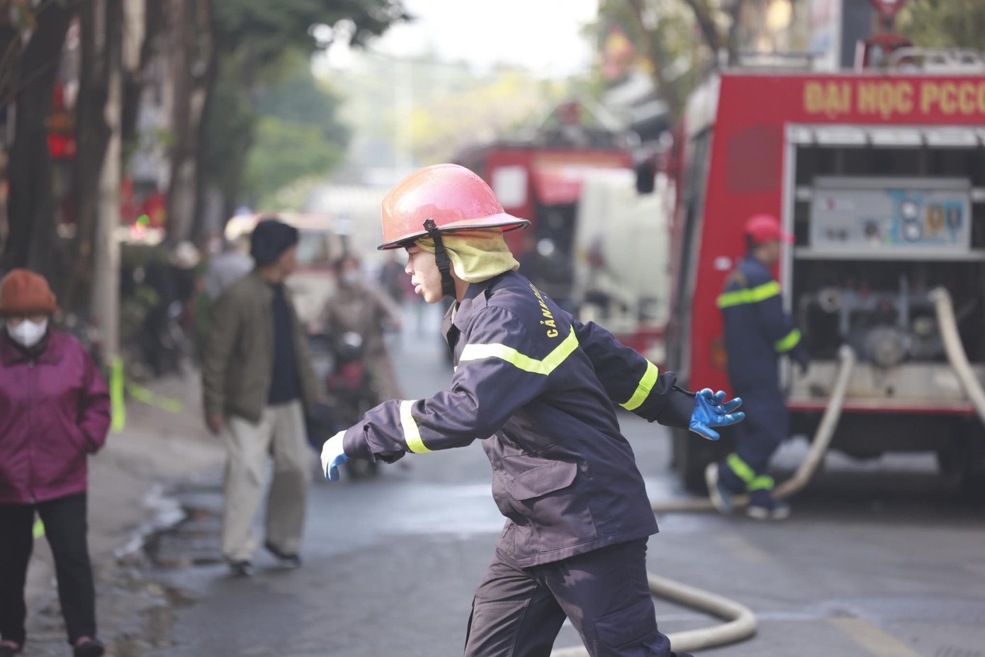 Chay nha Ha Dong anh 6