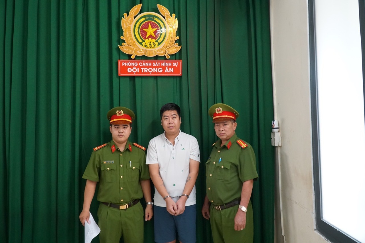 doi no thue,  nup bong hop dong,  mua ban no anh 1