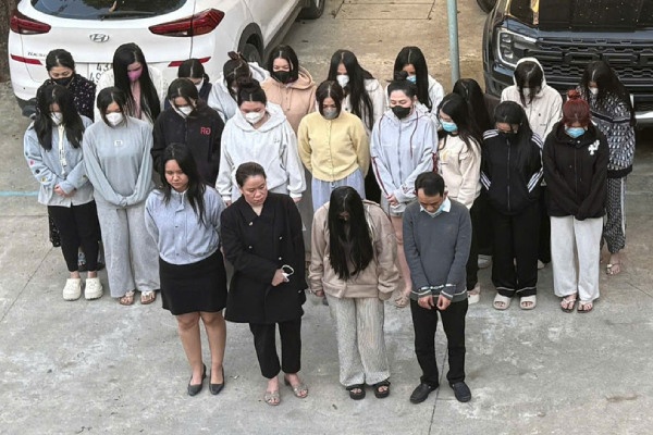 Triet pha tu diem mai dam tai 2 khach san noi tieng trung tam Da Nang hinh anh