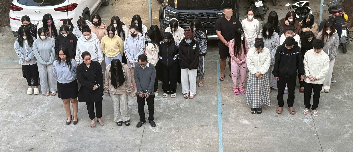 khach san Samdi,  Chu khach san Samdi,  NV khach san Samdi,  Mai dam,  ban dam,  Massage Hoa Su,  khach san Muong Thanh,  Chu tich Muong Thanh,  nhan vien Muong Thanh,  Giam doc Muong Thanh anh 1