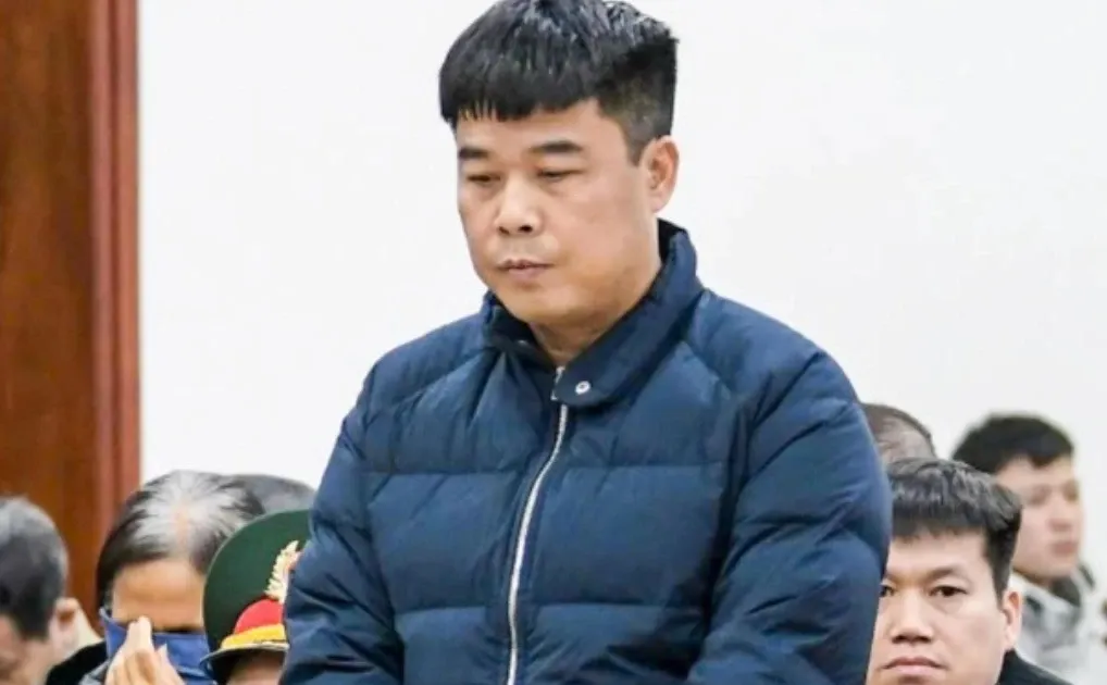 Chu tich tap doan Phuc Son bat khoc, doc tho tai toa hinh anh