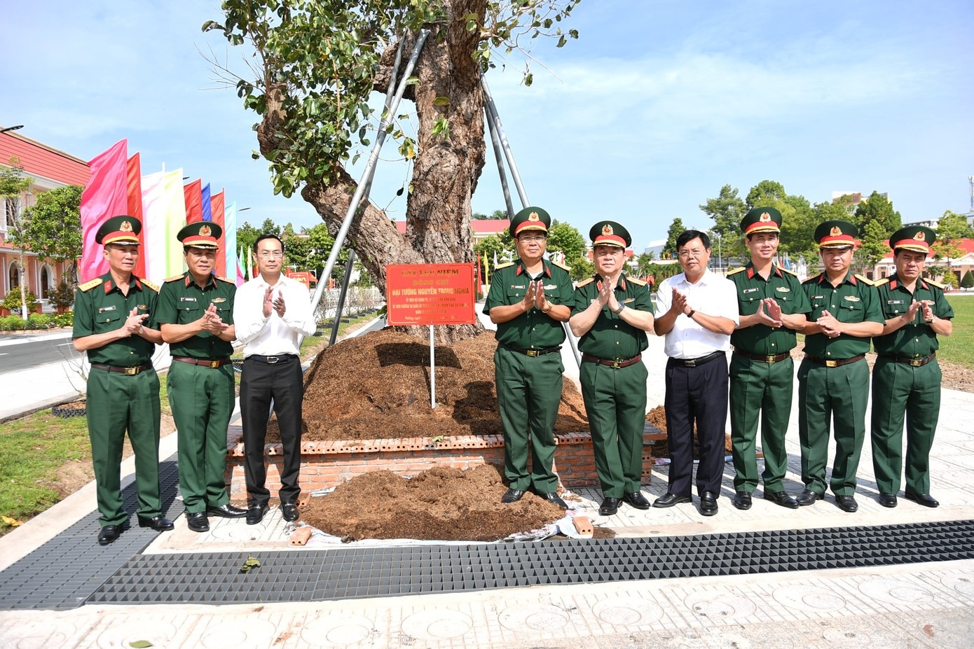 Ong Nguyen Trong Nghia anh 4