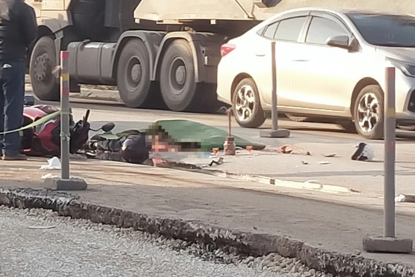 Va cham xe dau keo, hai ba chau tu vong hinh anh