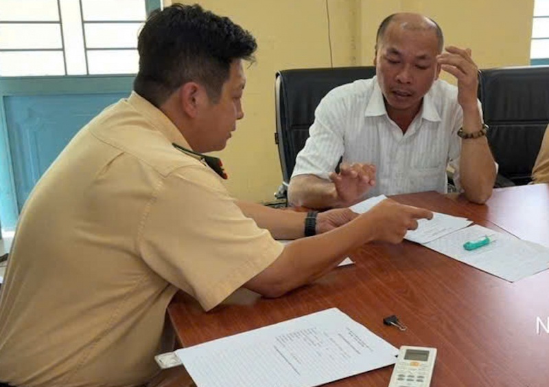 Chuyen xe bao tap anh 2