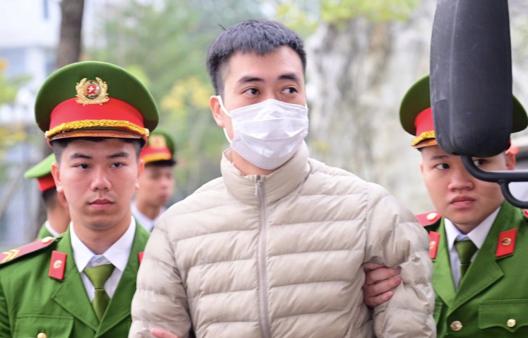 Tong giam doc Z Holding nhan muc an 30 nam tu hinh anh