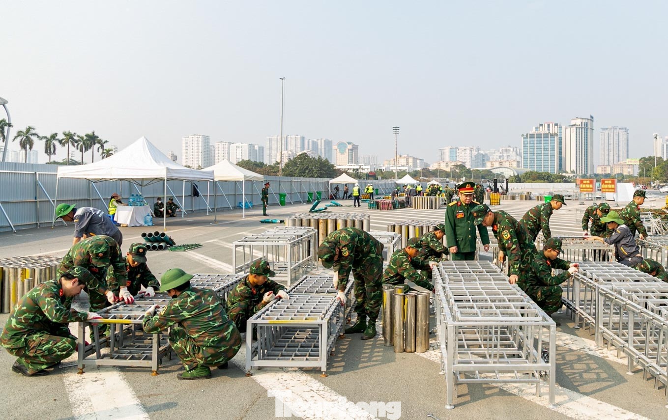 Phao hoa Dai hoi Dang anh 7