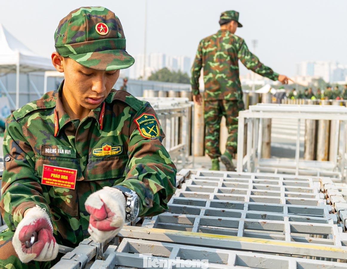 Phao hoa Dai hoi Dang anh 8