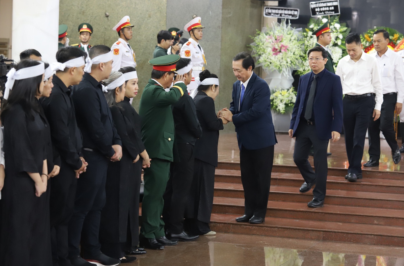 Tang le Le Van Dung anh 9