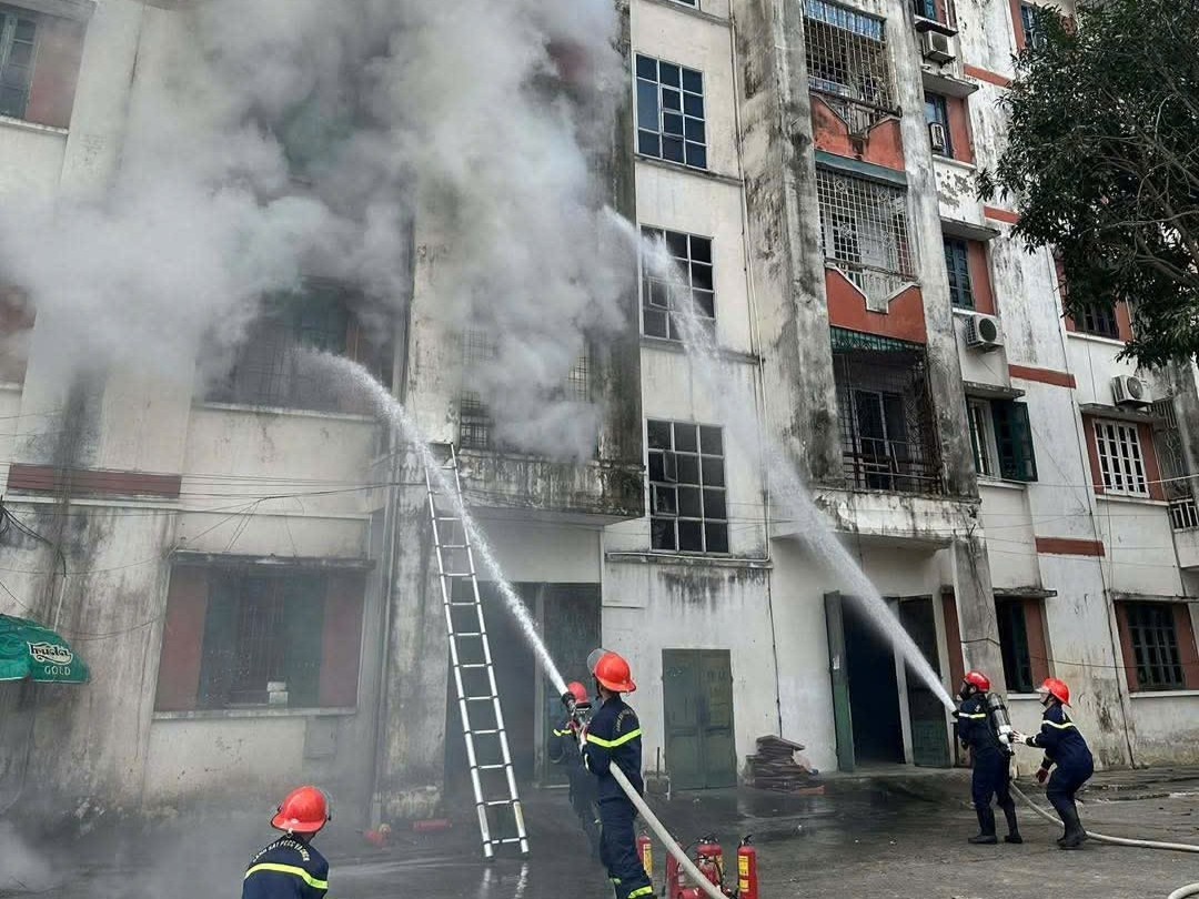 Chay chung cu Nghe An anh 2