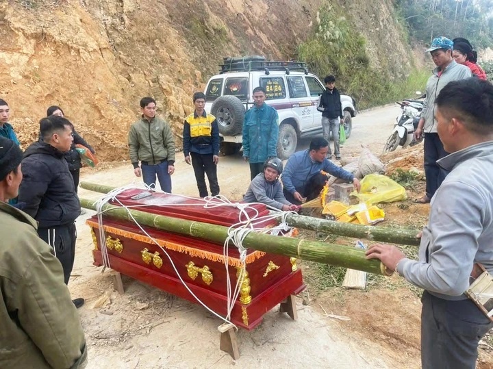 Giai trinh vu van chuyen 2 thi the gia 119 trieu hinh anh