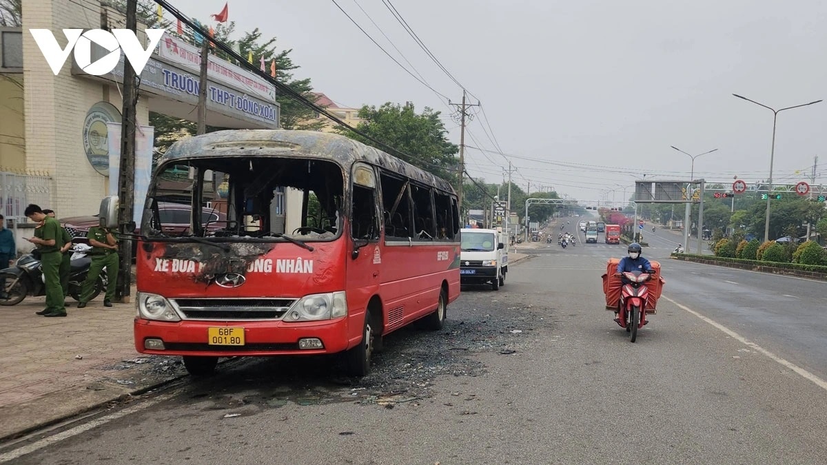 Xe khach chay Dong Nai anh 1